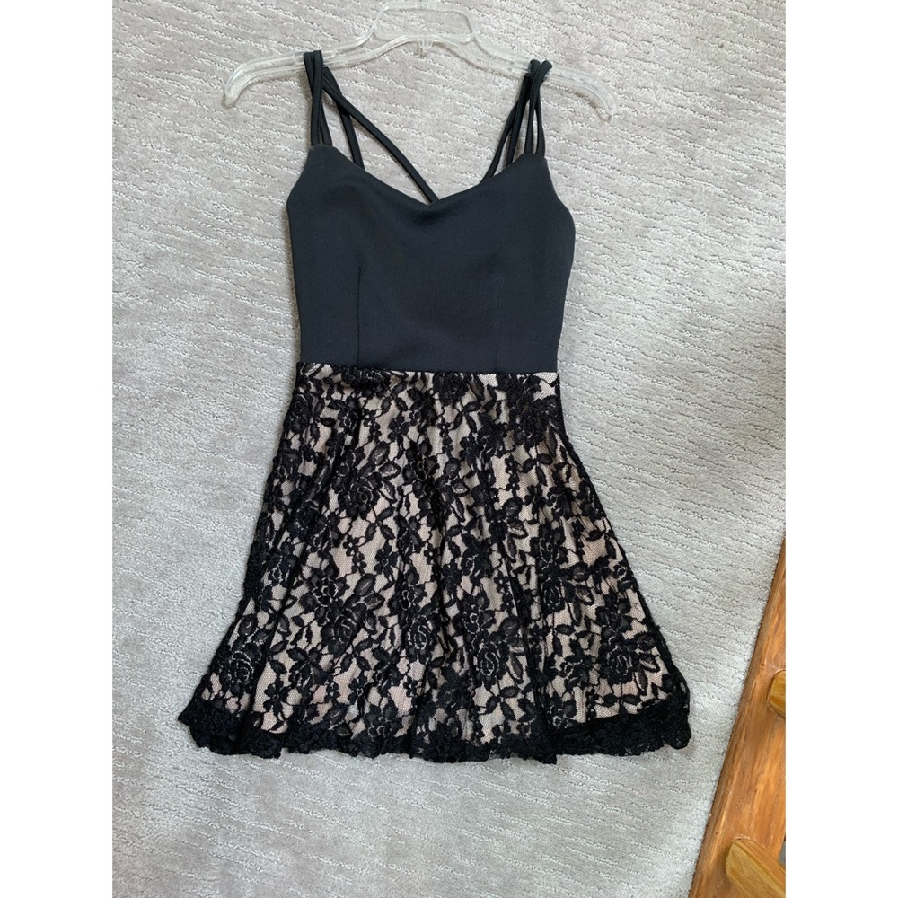 Never worn adorable dress!!